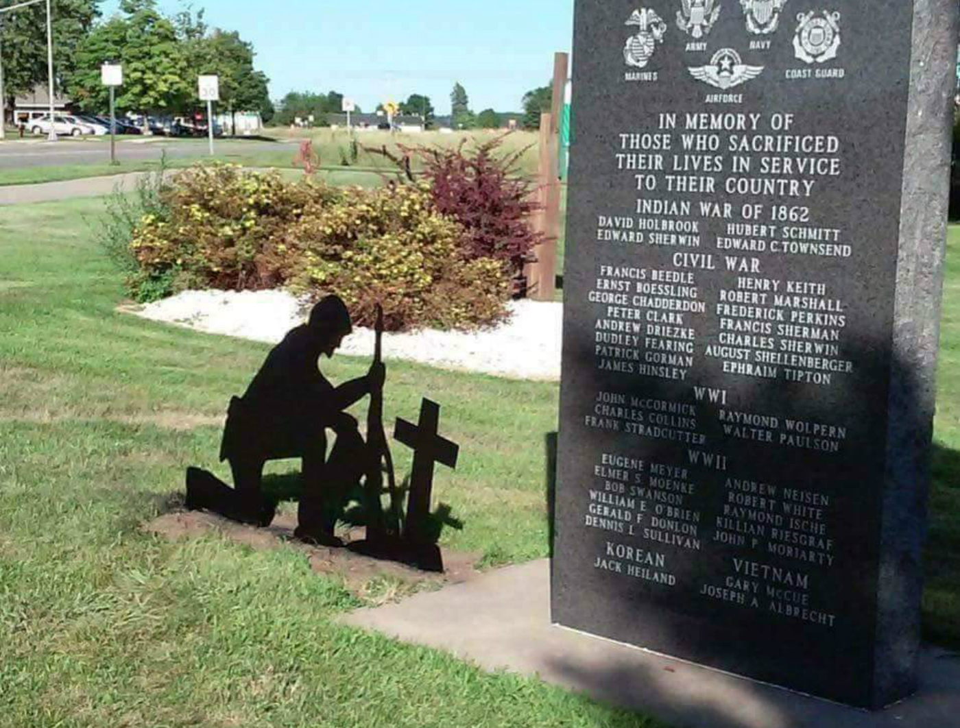 Zoom on the image : Belle Plaine Veterans Memorial Park