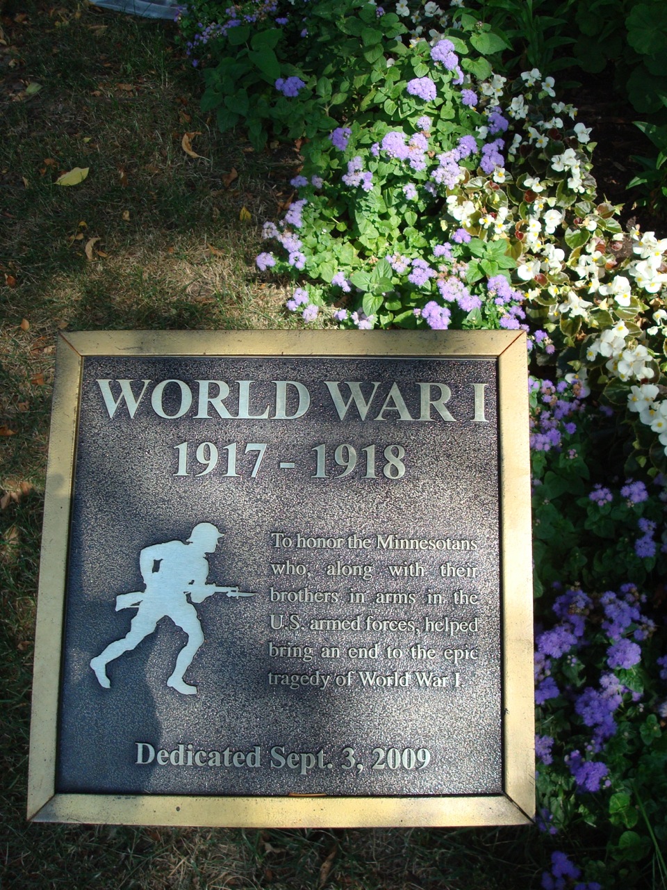 Zoom on the image : Court of Honor, State Fairgrounds