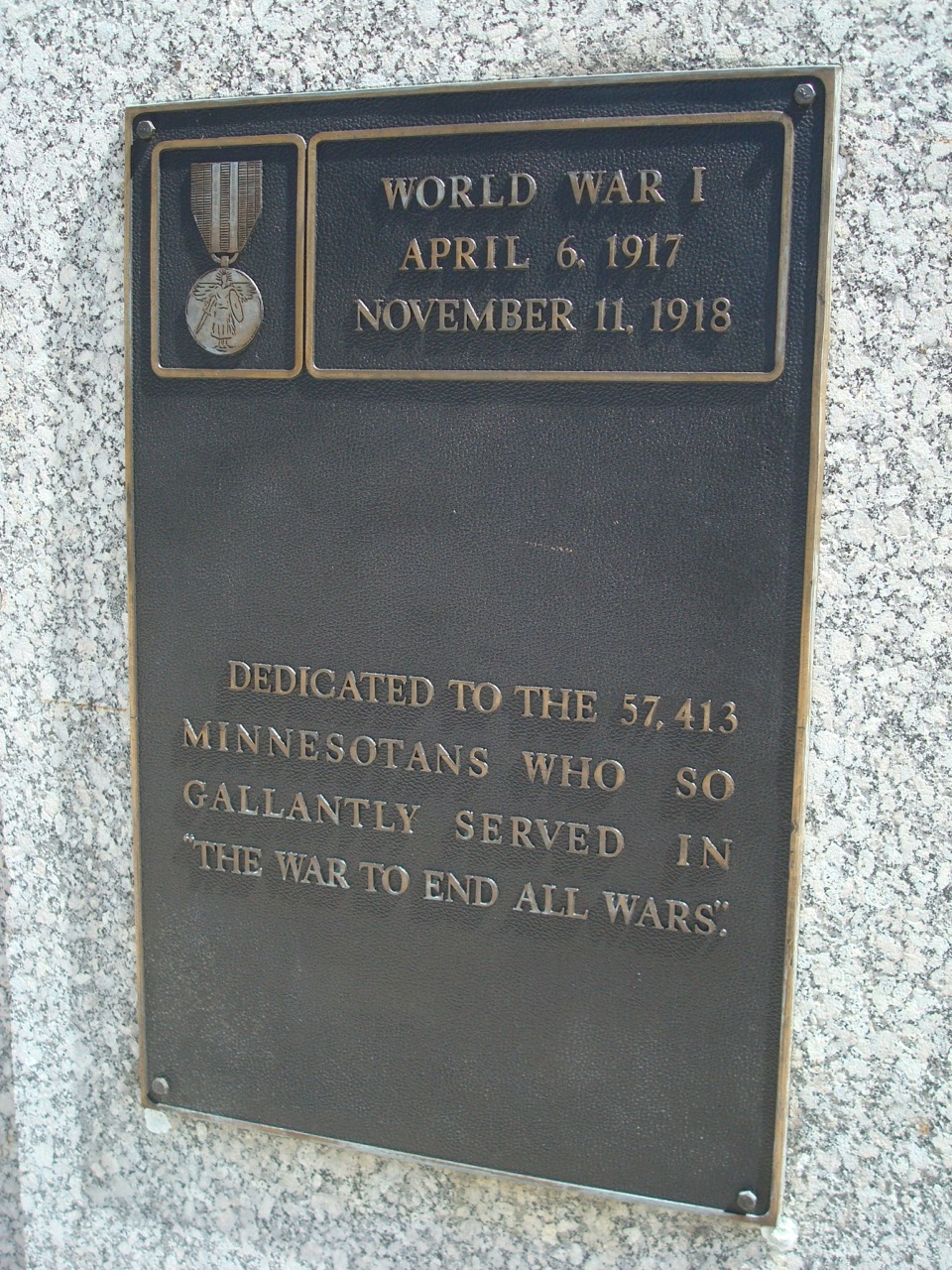 Zoom on the image : State Capitol Veterans Memorial