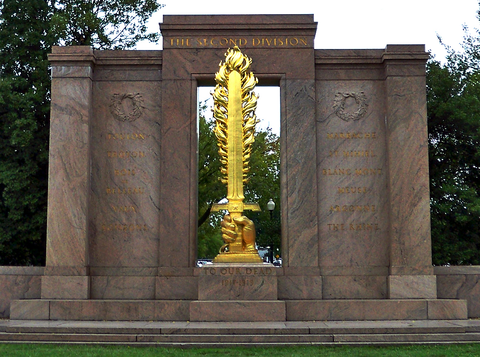 Zoom on the image : Second Division Memorial