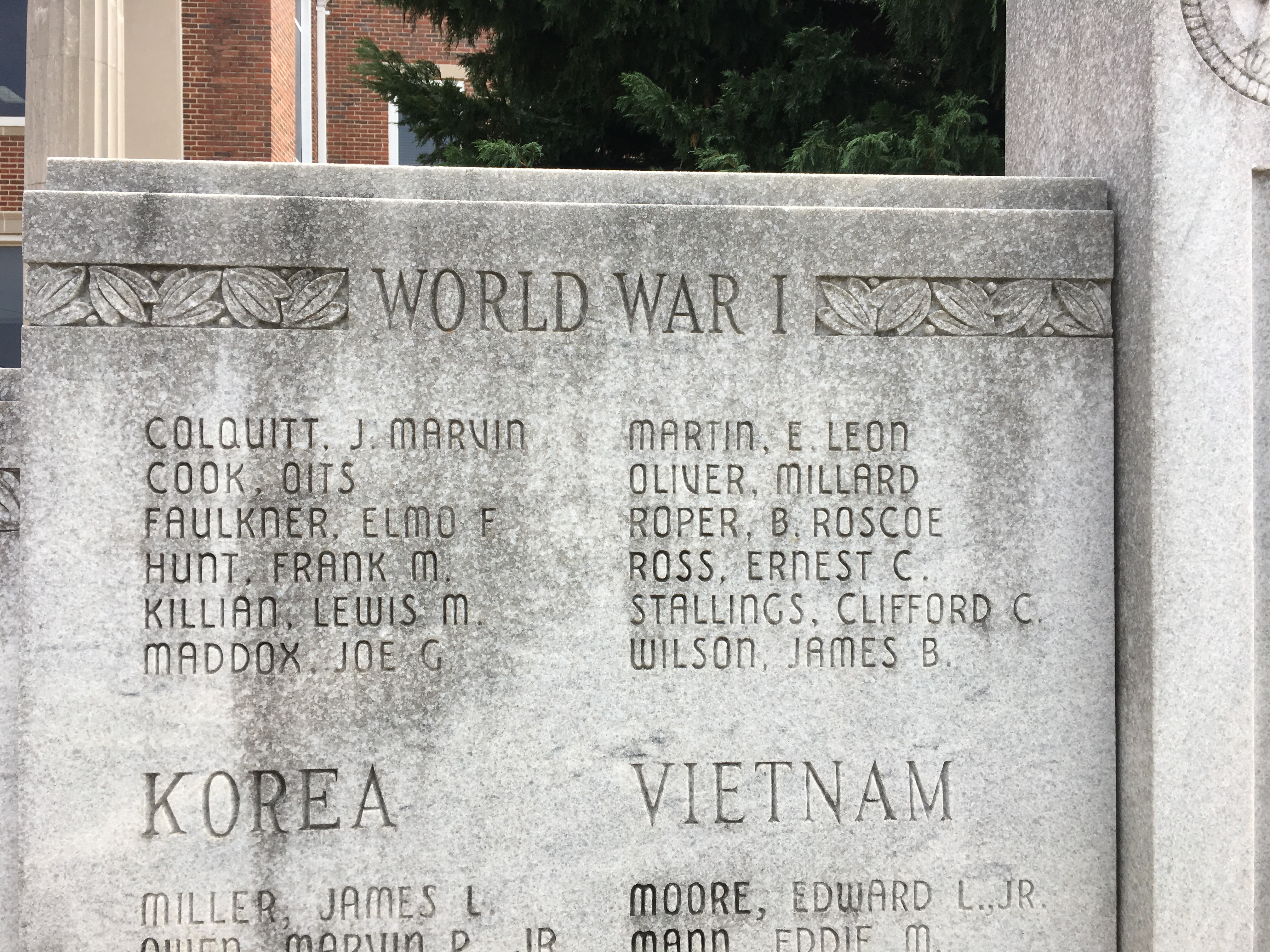 Zoom on the image : Lamar County – Barnesville – Courthouse Monument