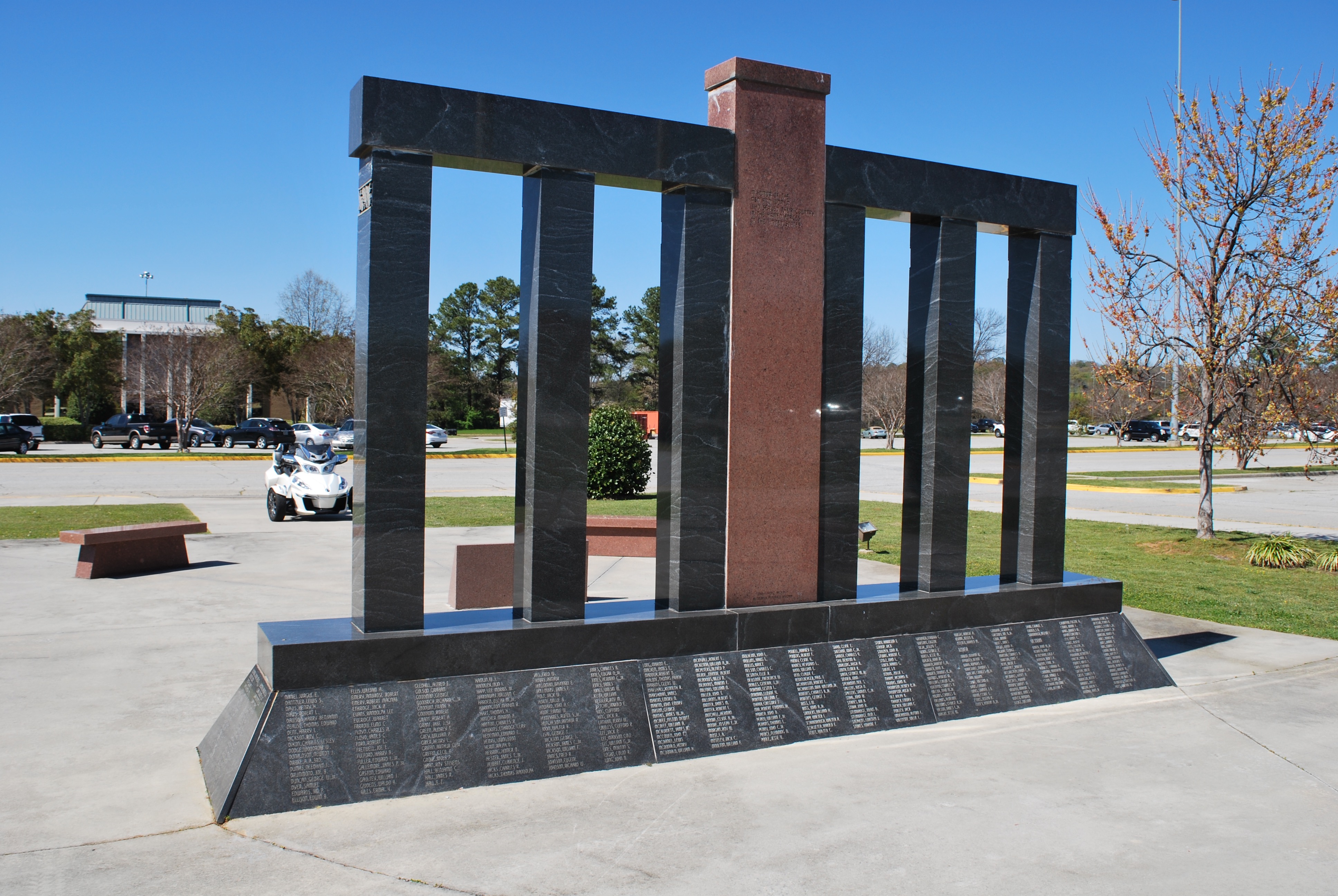 Zoom on the image : Bibb Co. - Macon - Middle Georgia Veterans Memorial