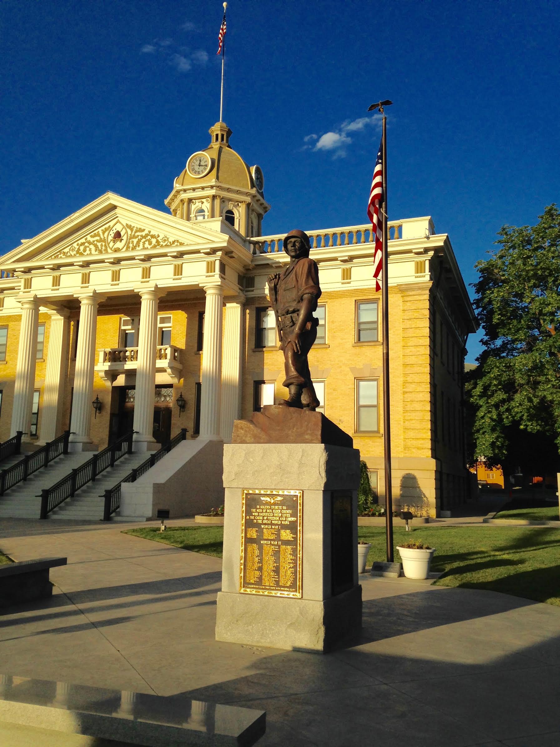 Zoom on the image : Box Elder County War Memorial