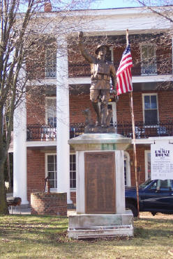 Zoom on the image : Emmitsburg WWI Doughboy Monument