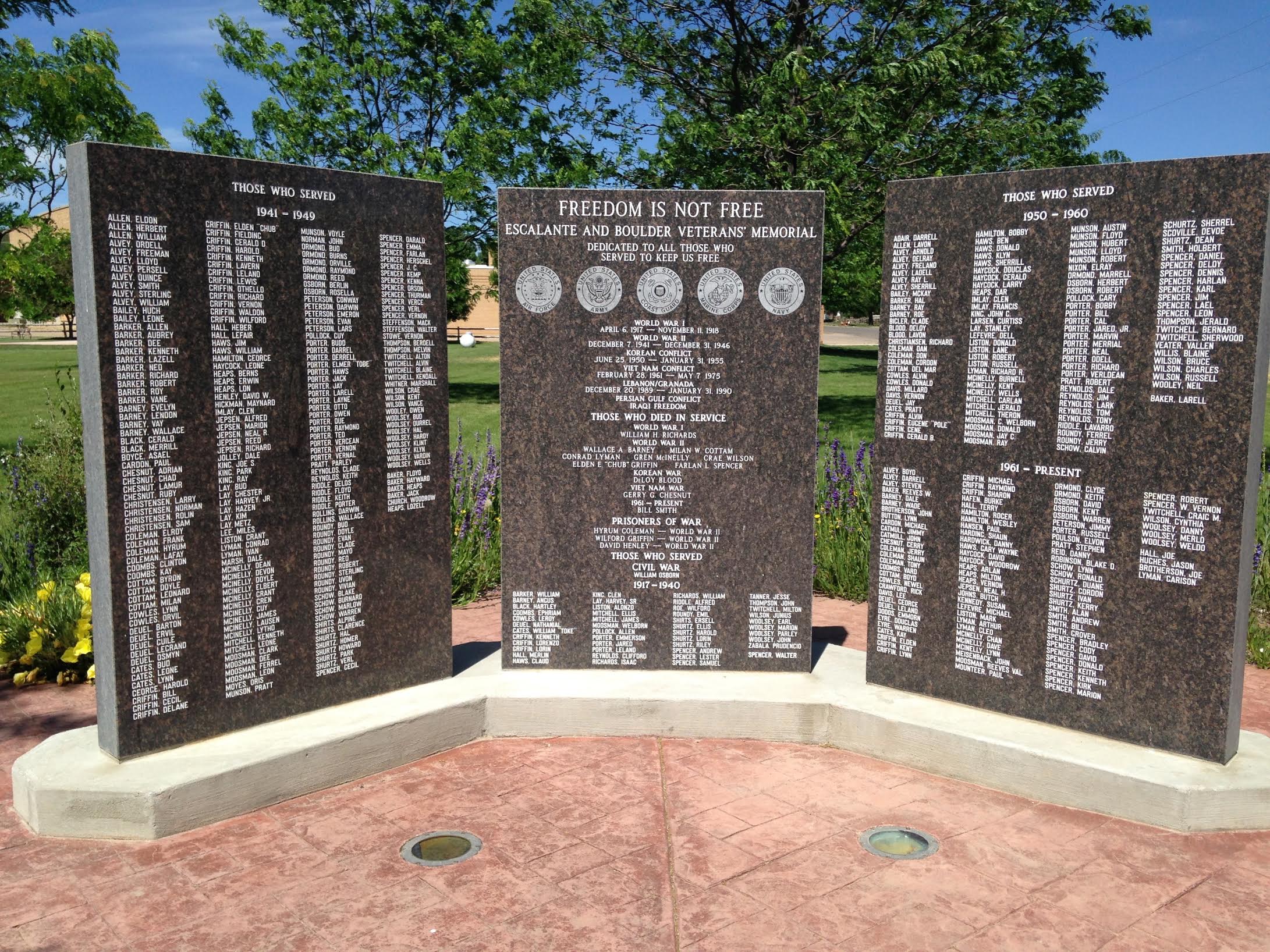 Zoom on the image : Escalante-Boulder Veterans' Memorial