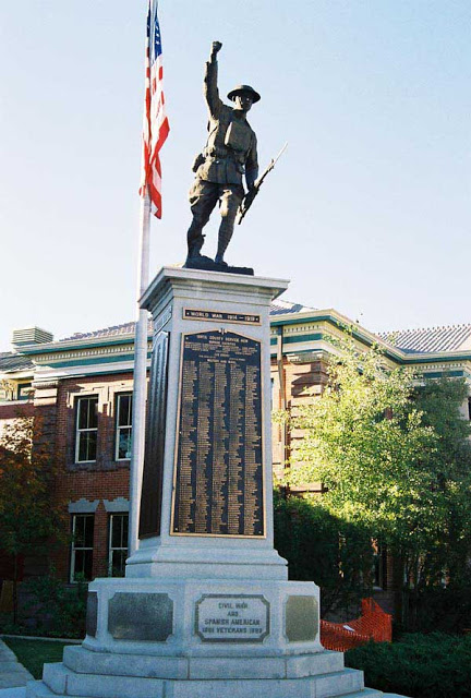 Zoom on the image : Uinta County Courthouse War Memorial - Spirit of the American Doughboy