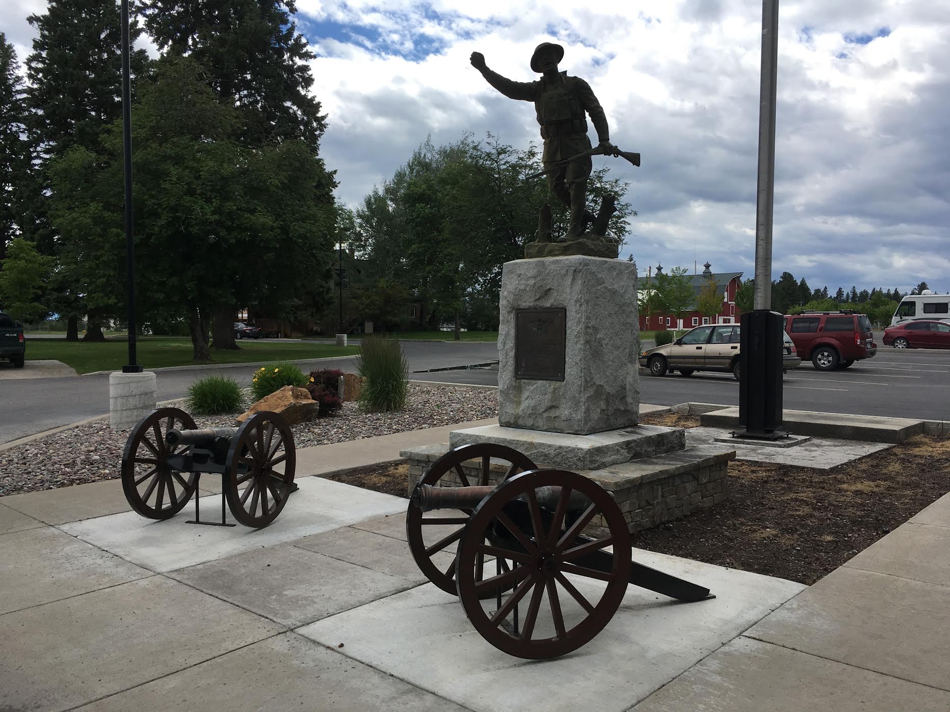 Zoom on the image : Flathead County Memorial Plaza