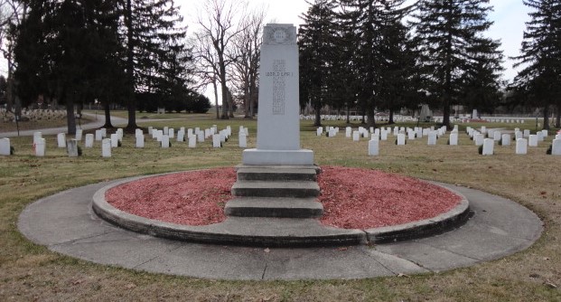 Zoom on the image : Indiana Veterans Home Cemetery WW1 Memorial