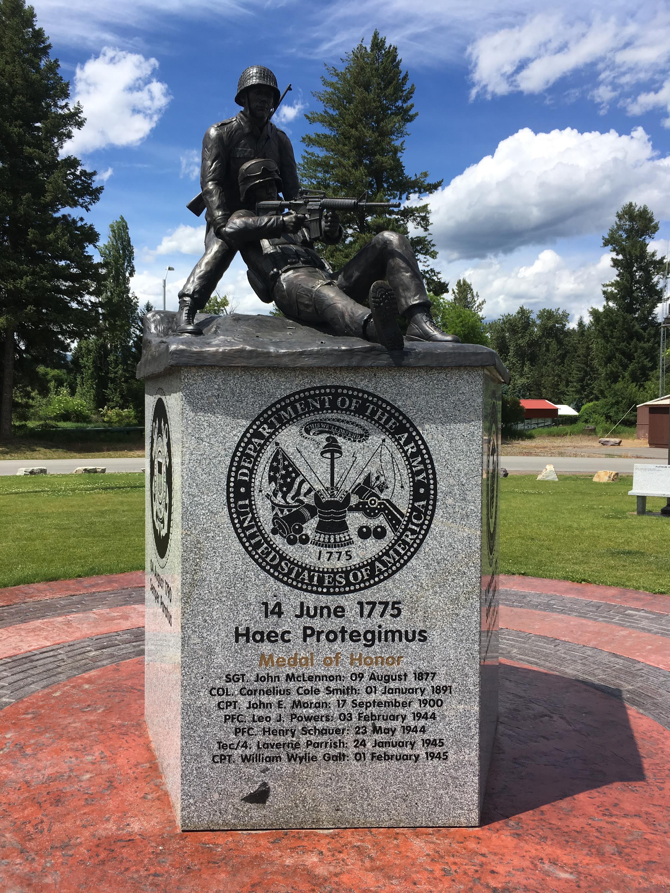 Zoom on the image : Lincoln County Soldiers and Veterans Memorial