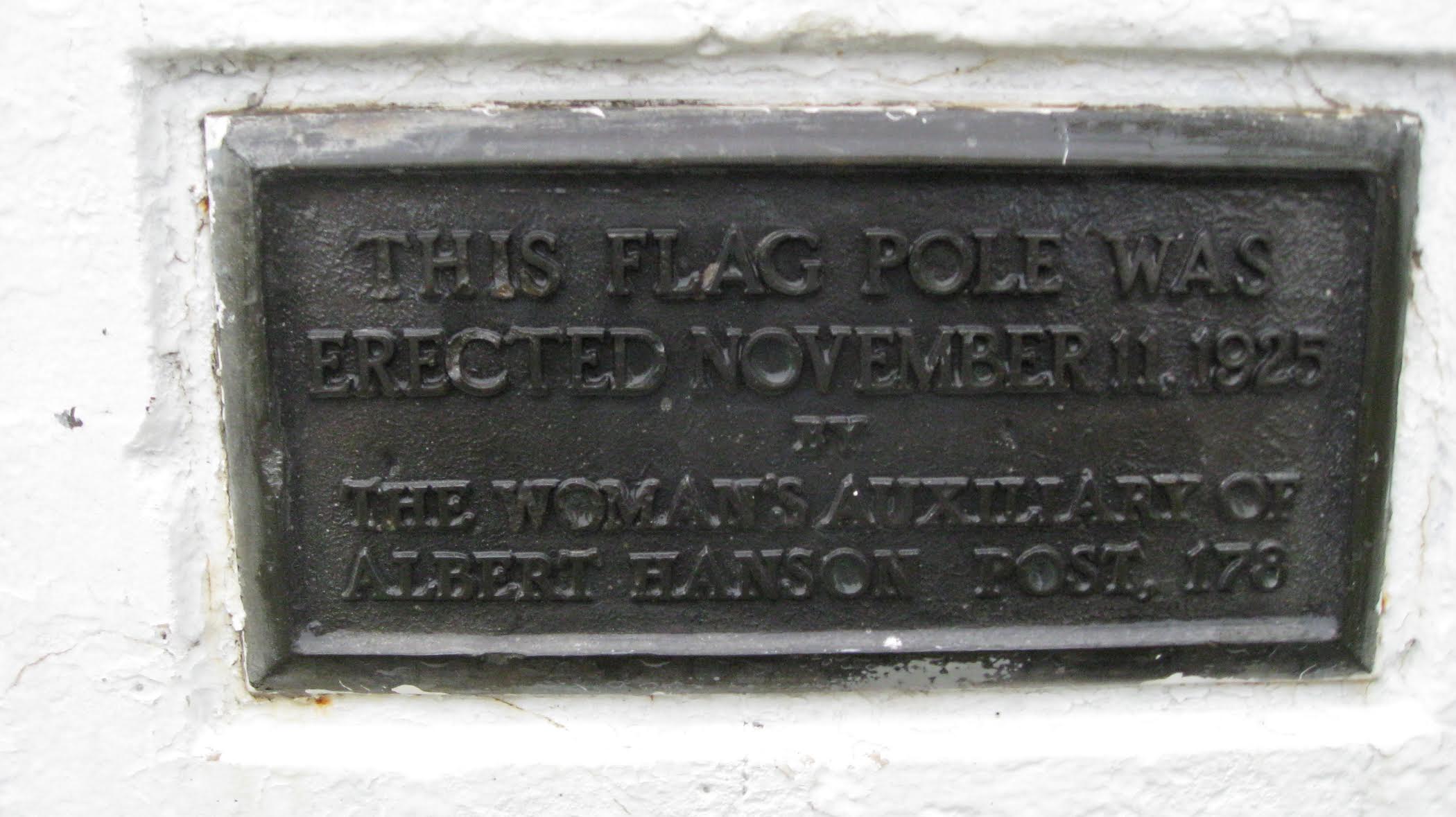 Zoom on the image : Trimble Park War Memorials