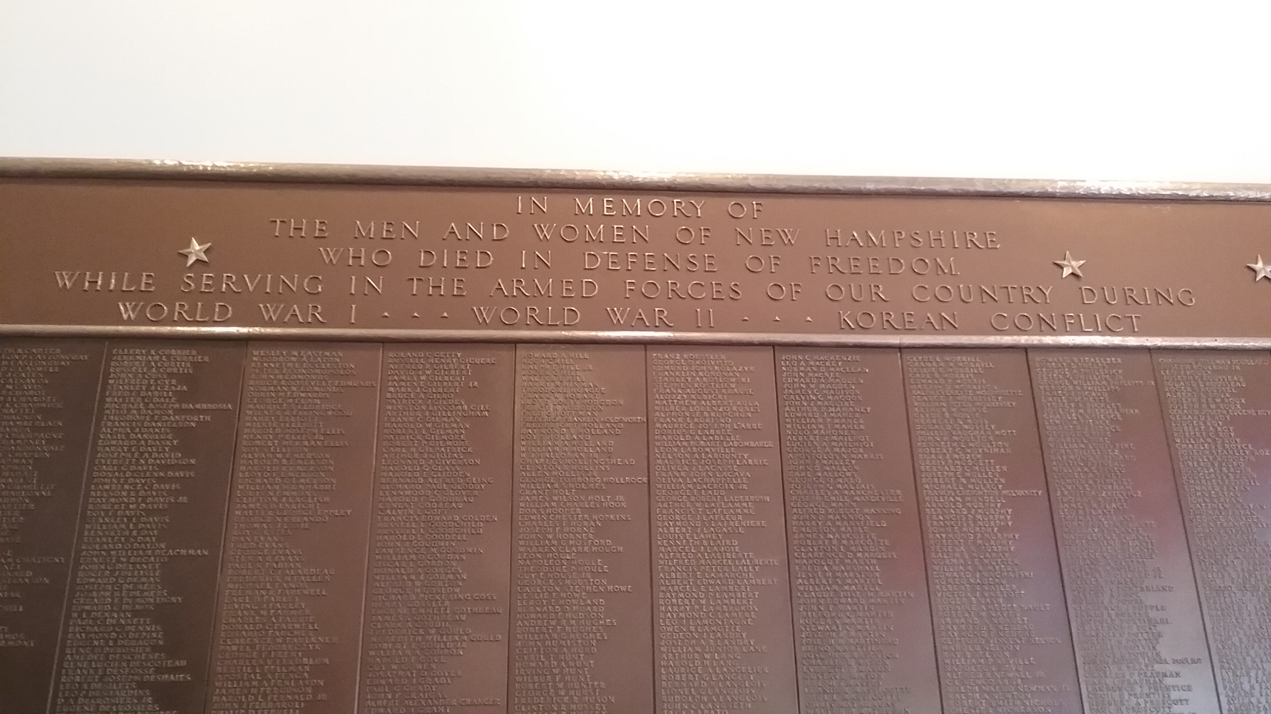 Zoom on the image : State of New Hampshire Official War Memorial