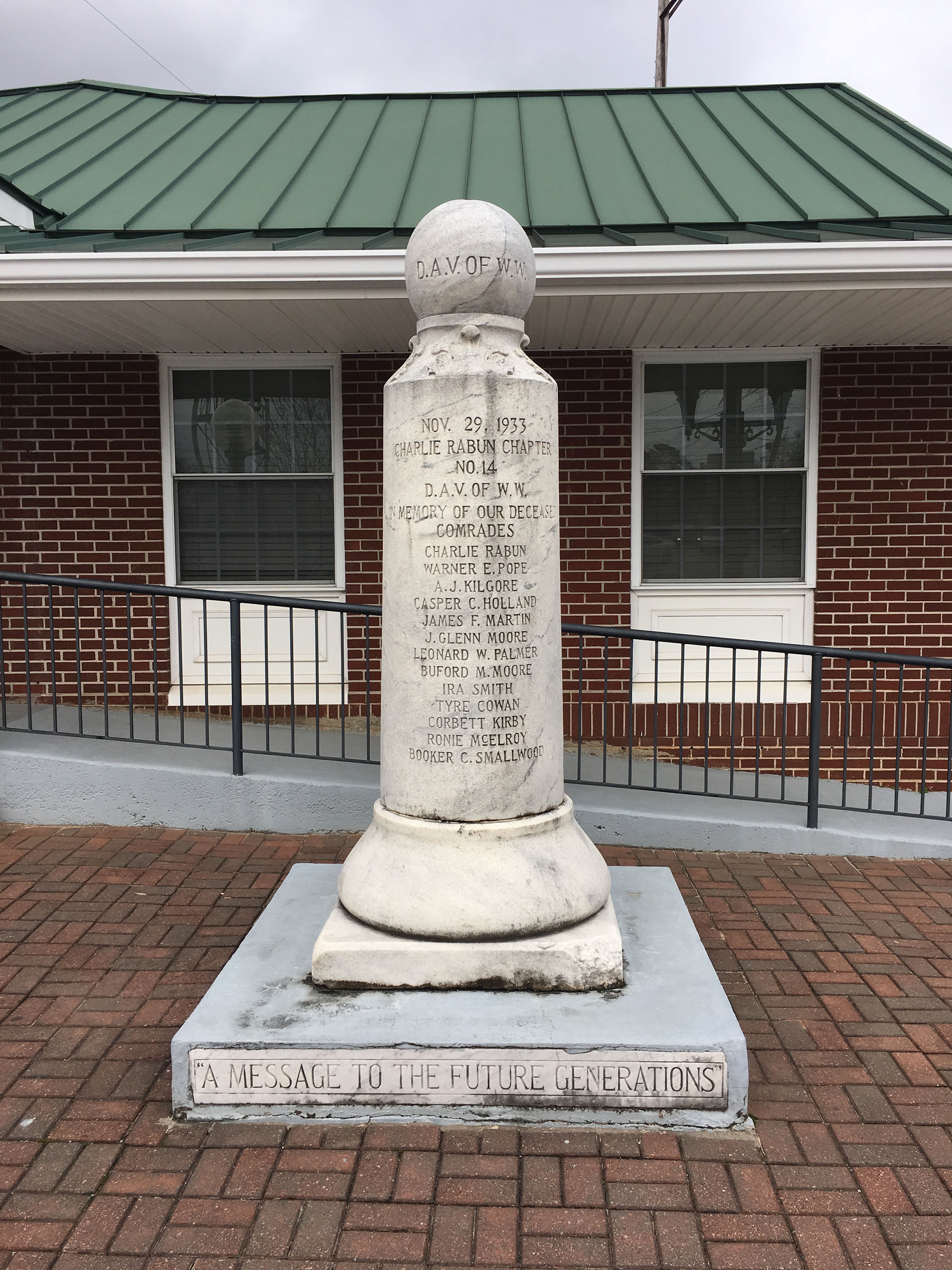 Zoom on the image : Carroll County - Villa Rica - WW1 Memorial Monument