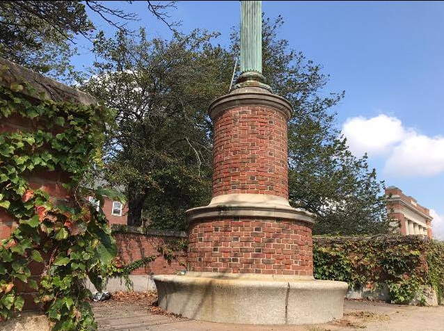 Zoom on the image : 102nd Infantry Regiment Memorial 