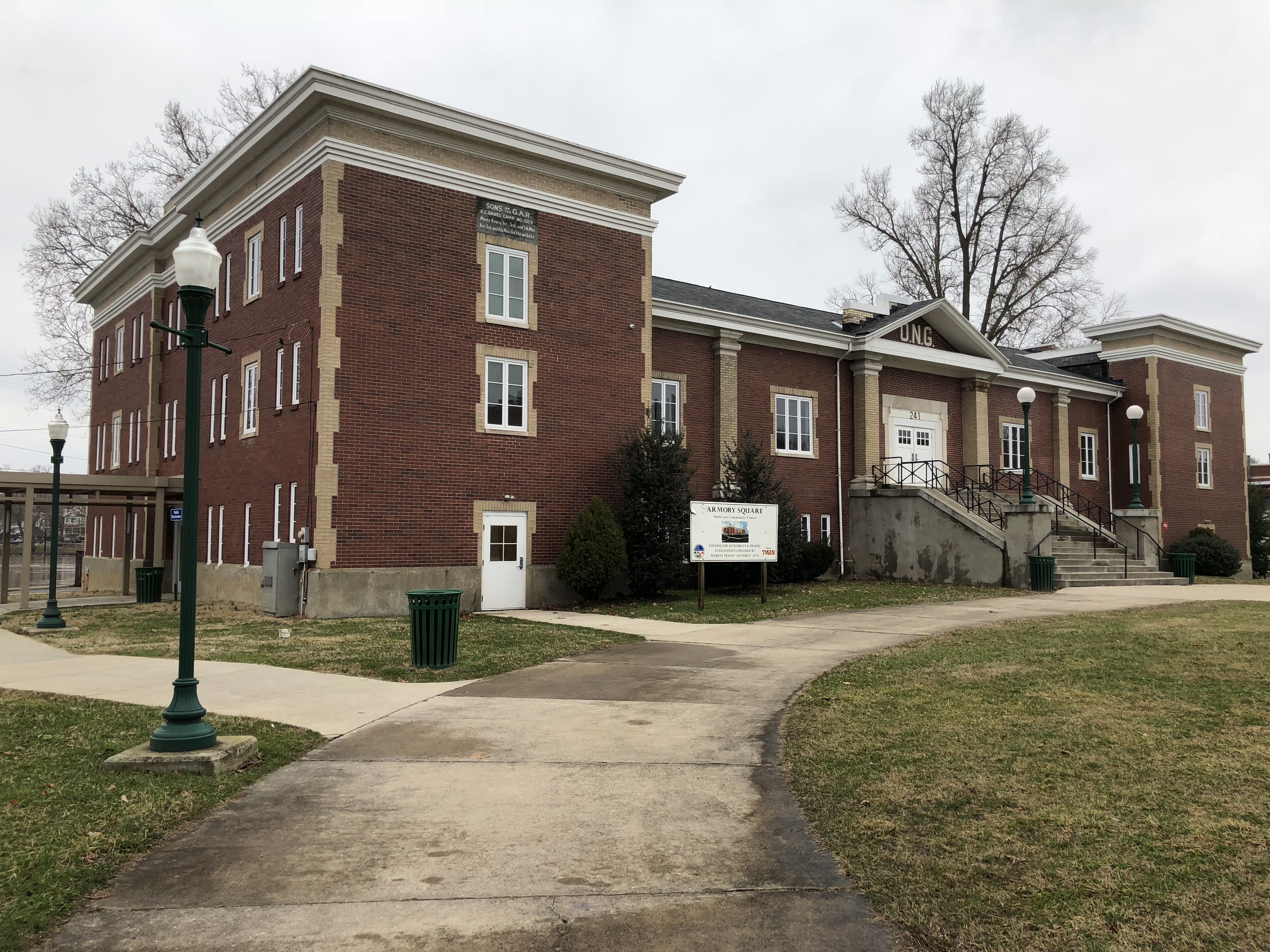 Zoom on the image : Marietta Ohio National Guard Armory