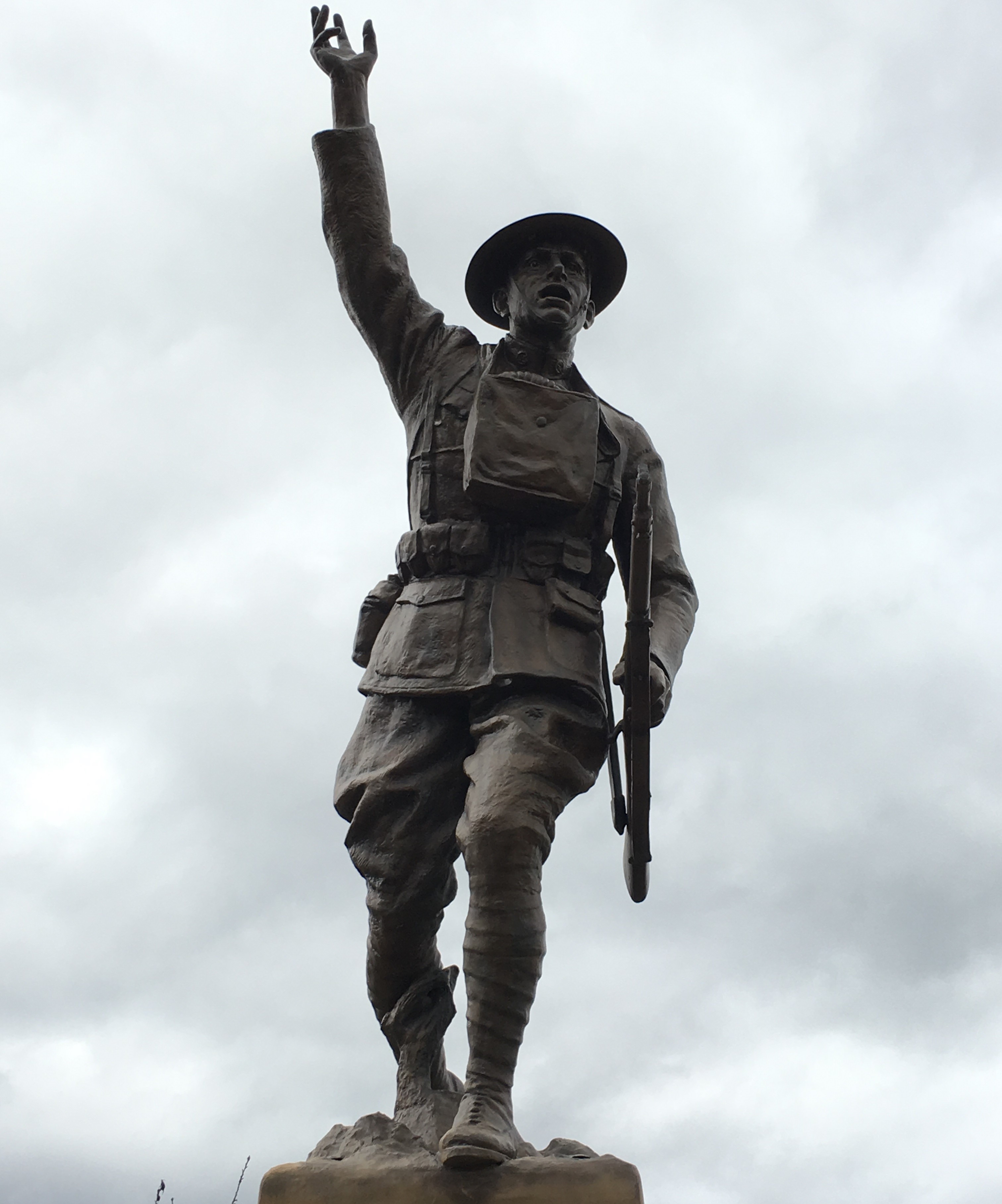 Zoom on the image : Ross County World War I Memorial
