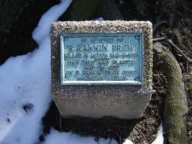 Zoom on the image : Sidney Rankin Drew Memorial Cenotaph