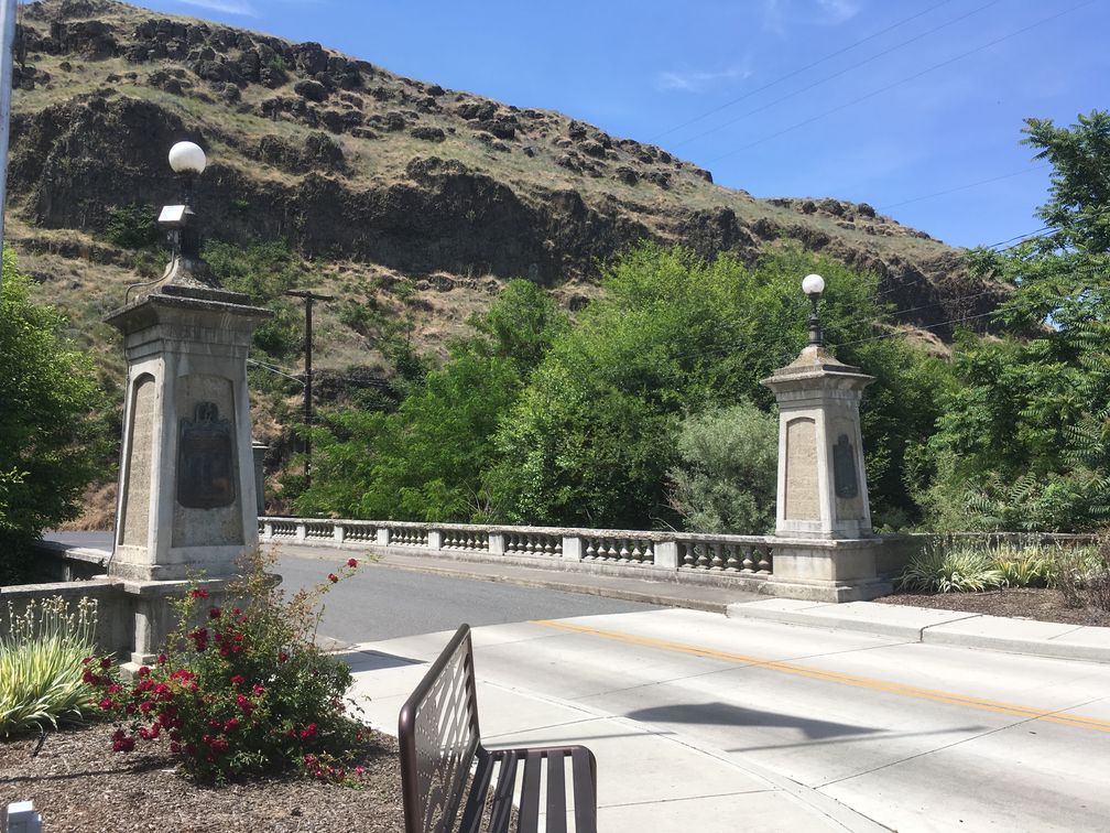 Zoom on the image : Asotin County Memorial Bridge