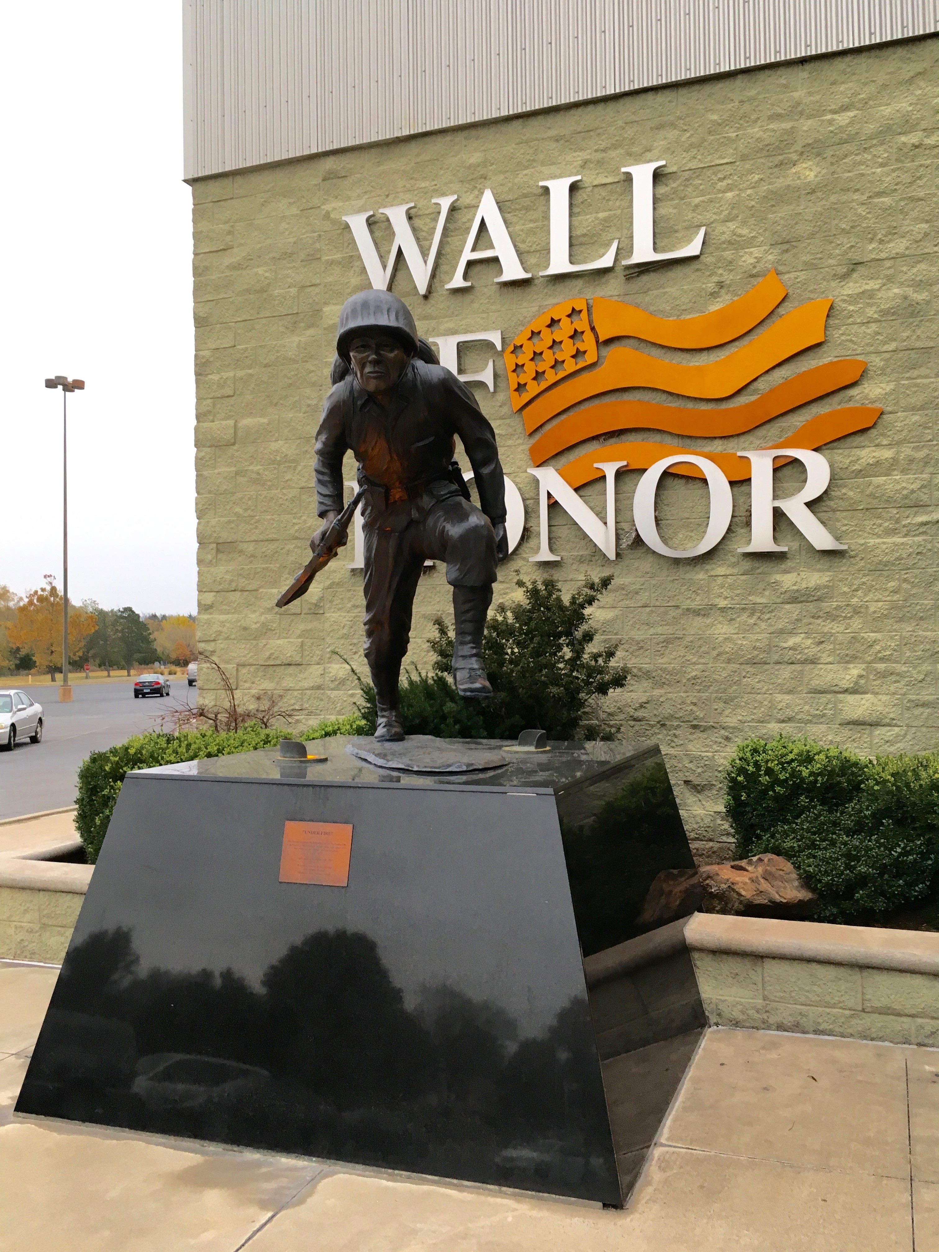 Zoom on the image : Wall of Honor