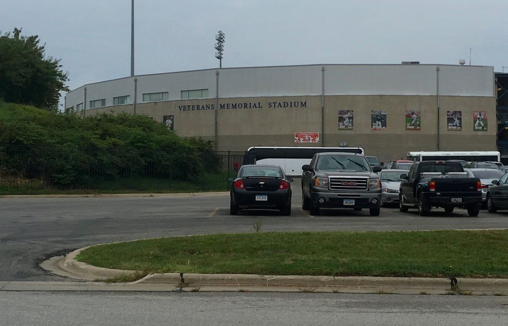 Zoom on the image : Veterans Memorial Stadium & All Veterans Memorial Park