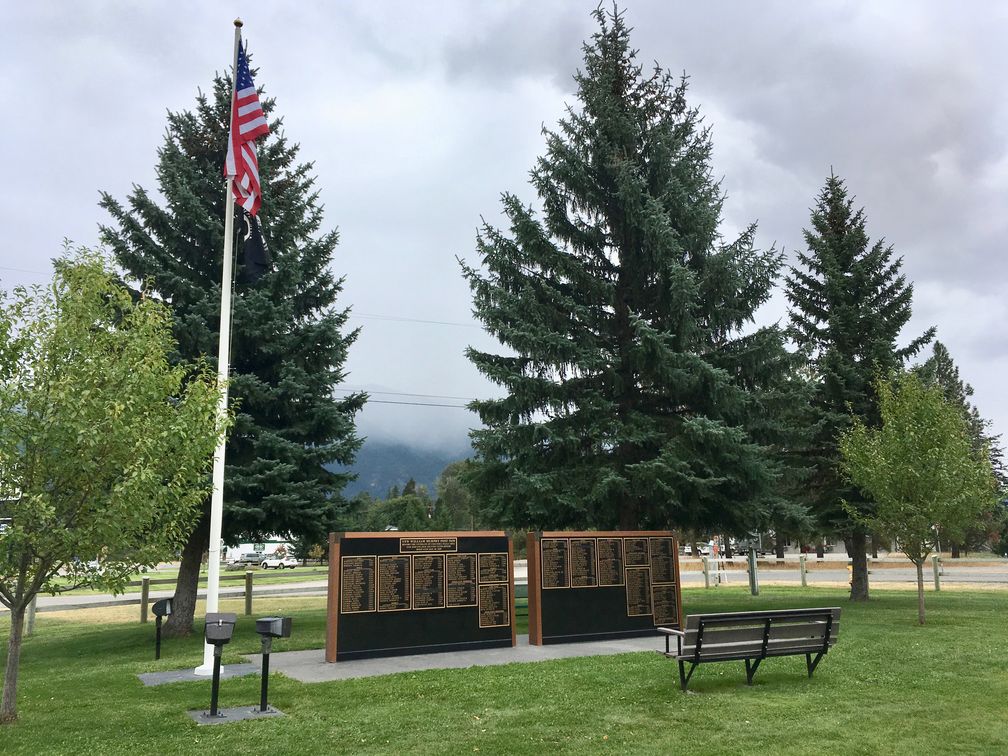 Zoom on the image : Columbia Falls Area Veterans Memorial Wall