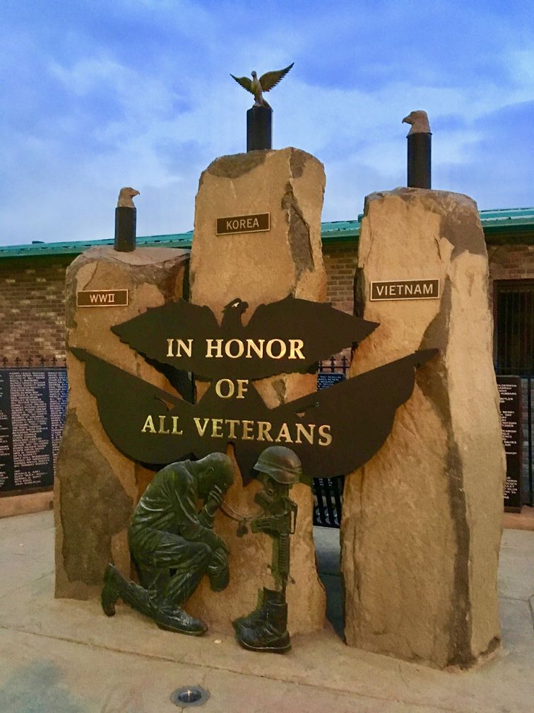 Zoom on the image : Columbia County Veterans Memorial 