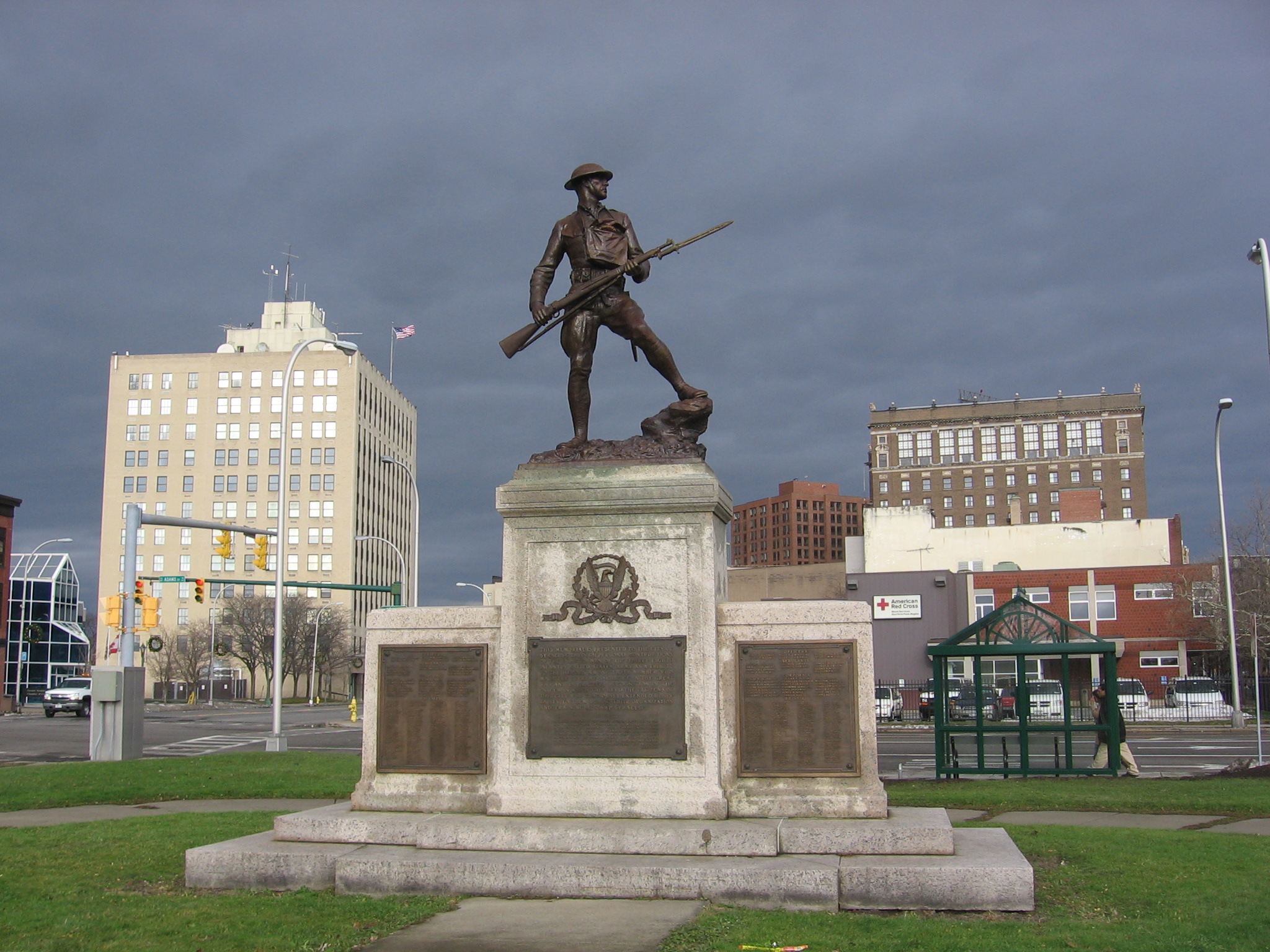 Zoom on the image : The Rock of the Marne Monument