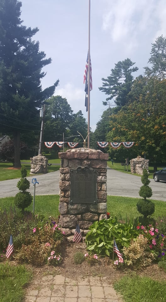 Zoom on the image : Central Valley World War Honor Roll