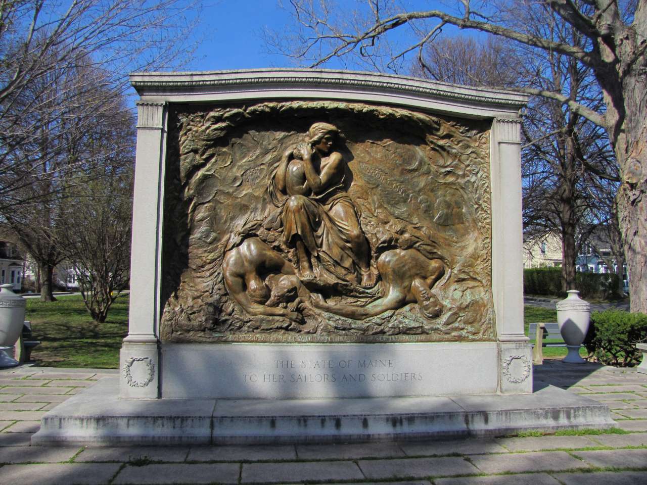Zoom on the image : State of Maine Soldiers and Sailors Monument