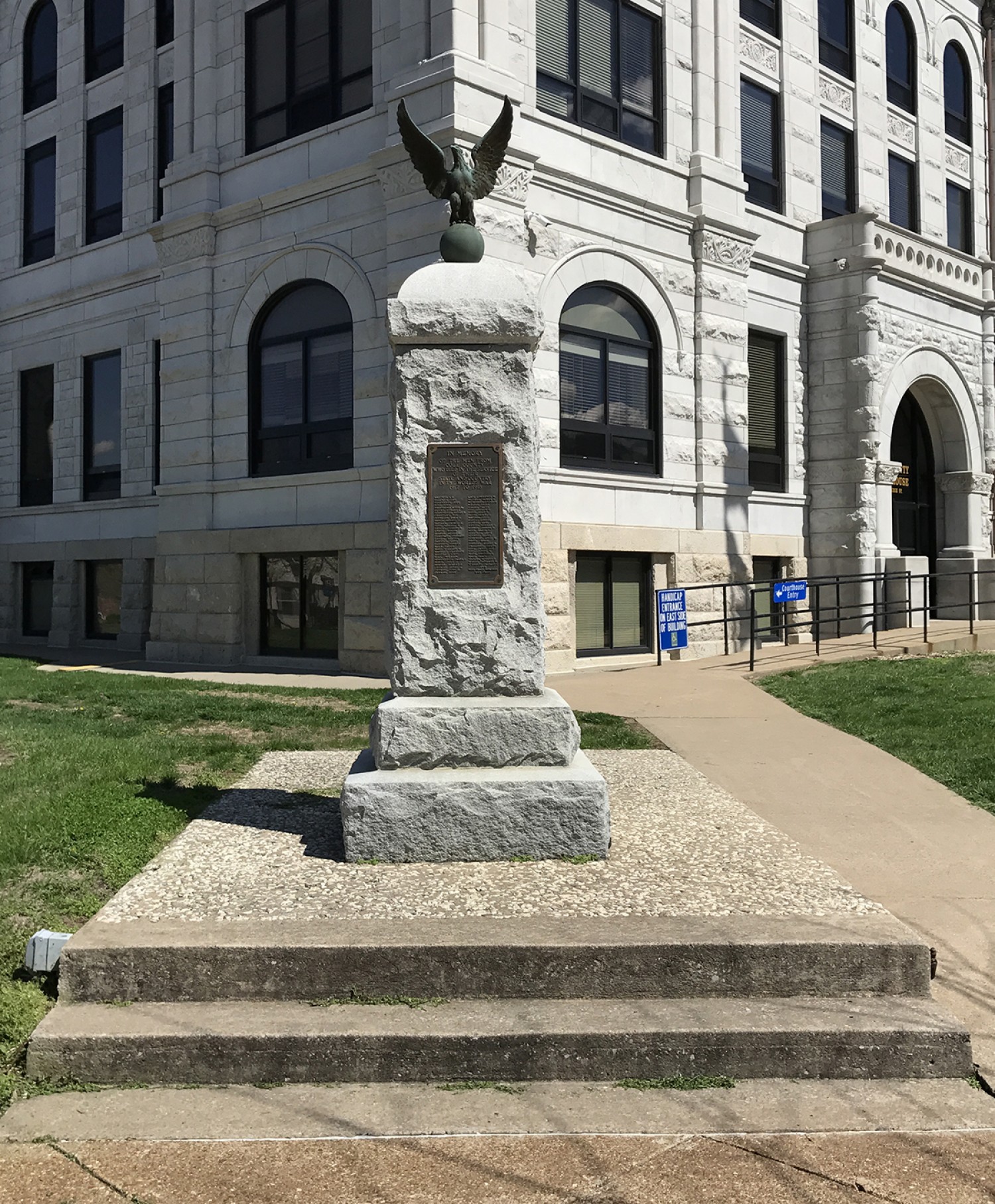 Zoom on the image : Cole County WWI Memorial