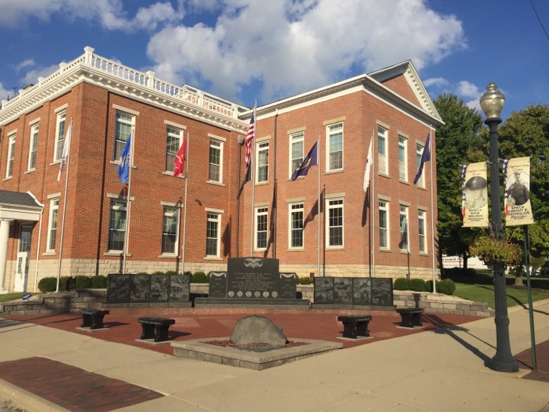 Zoom on the image : Highland County Veterans Memorial