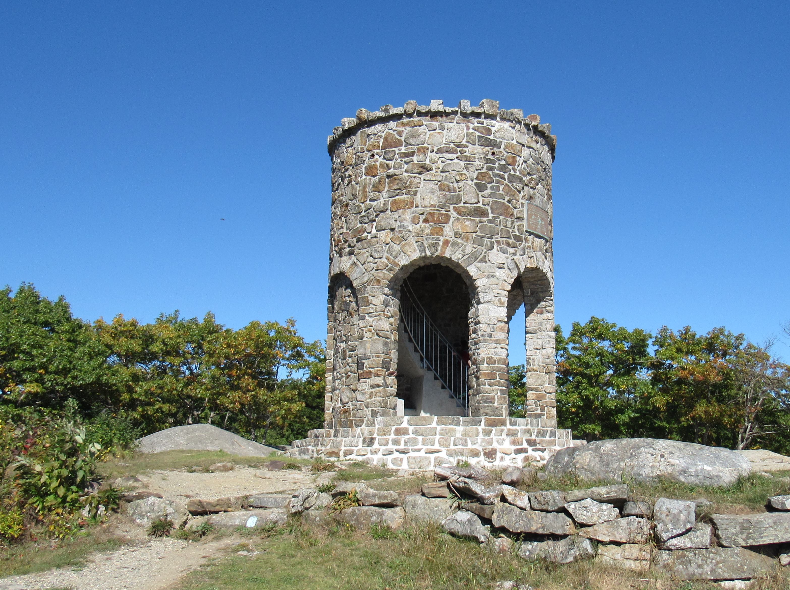 Zoom on the image : World War I Memorial Tower