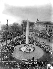 Zoom on the image : World War I Monument - Greenwich