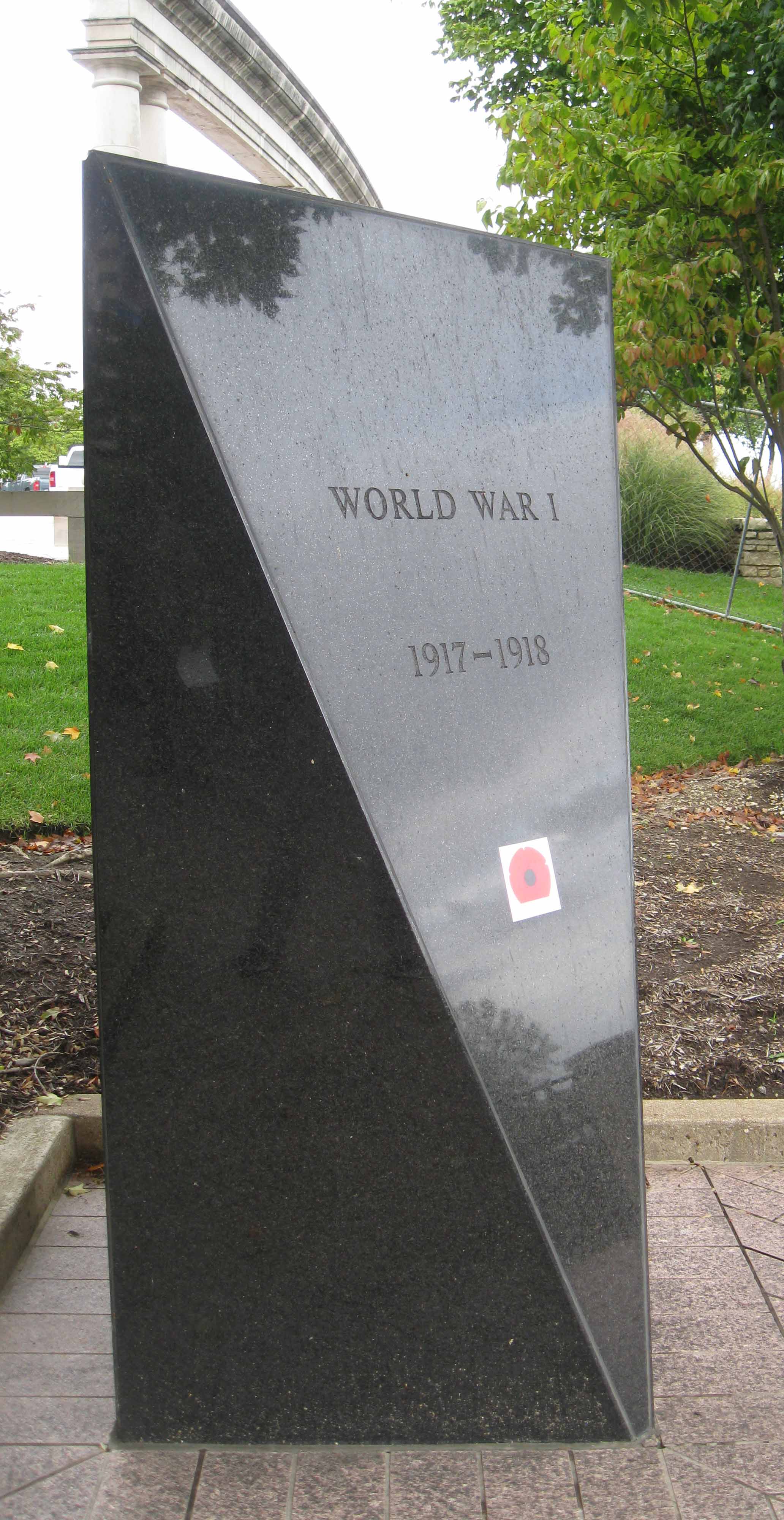 Zoom on the image : Missouri Veterans Memorial