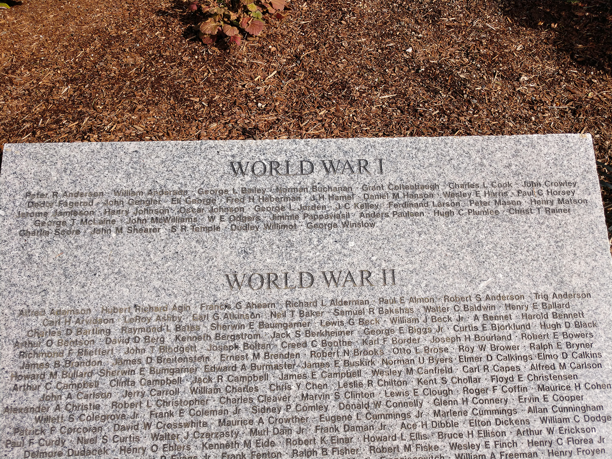 Zoom on the image : Bremerton High School War Memorial