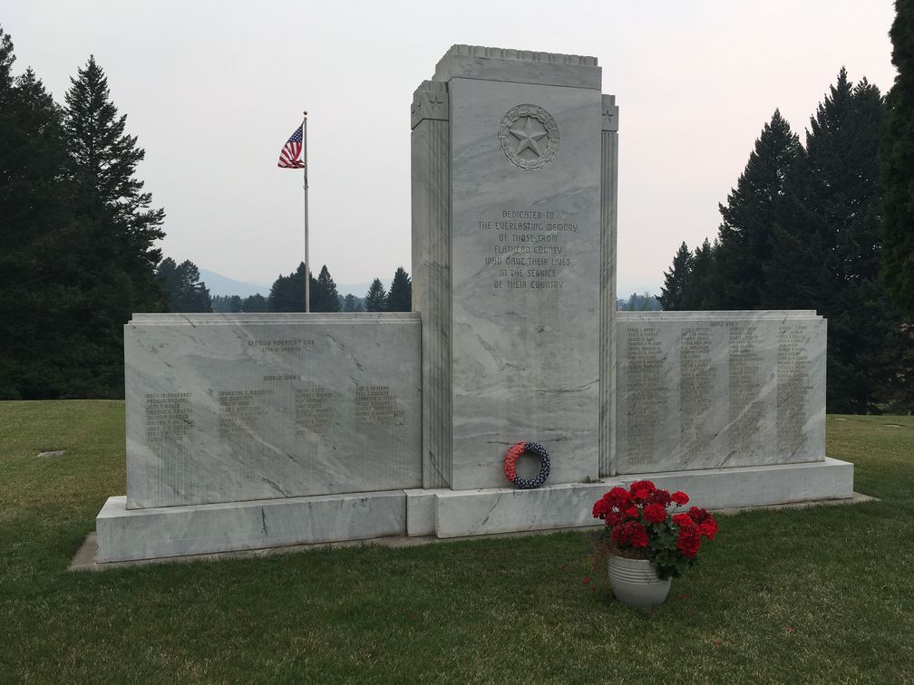 Zoom on the image : Flathead County War Memorial