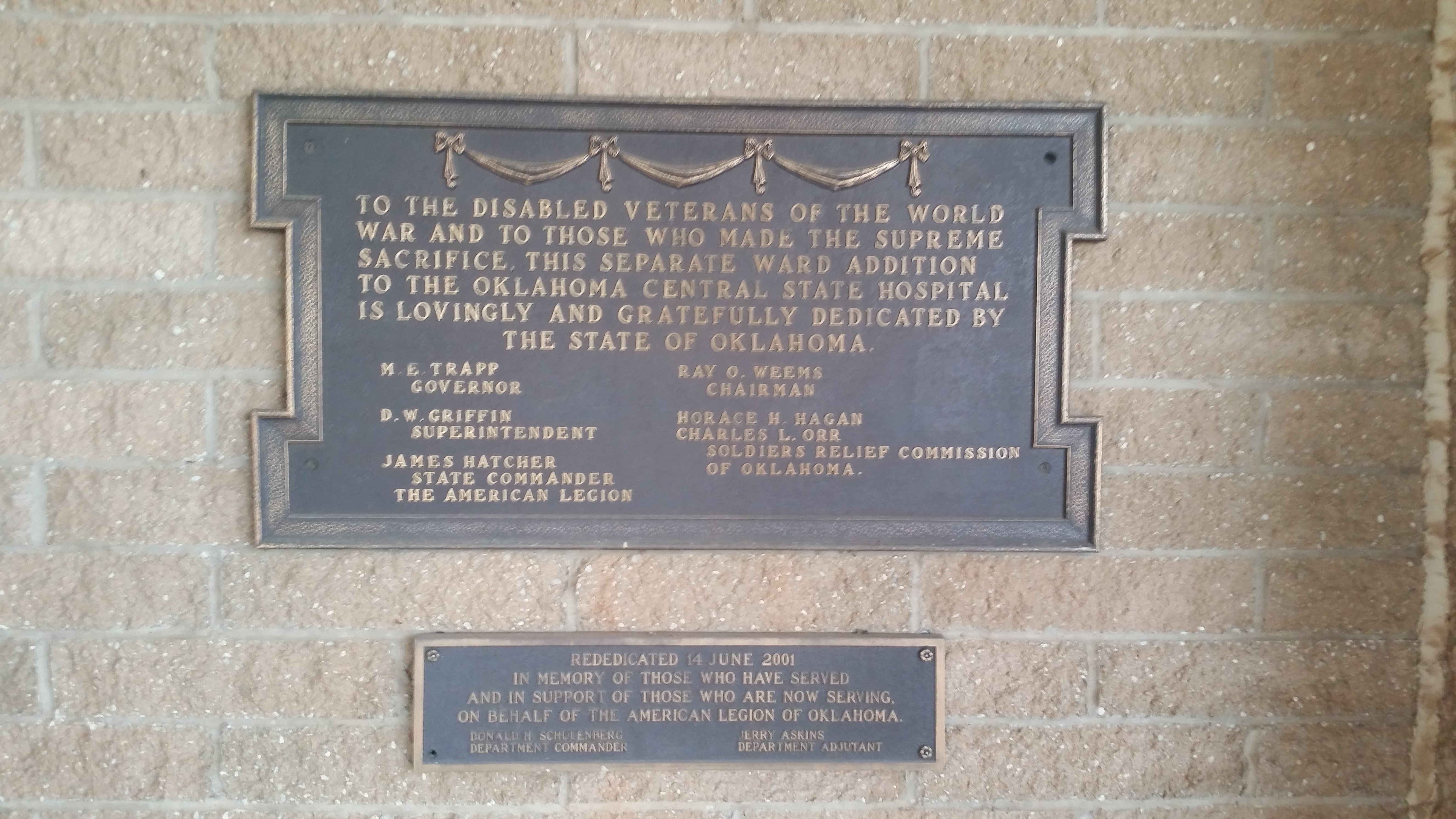 Zoom on the image : Norman Veterans Center Historic WW1 Dedication Plaque