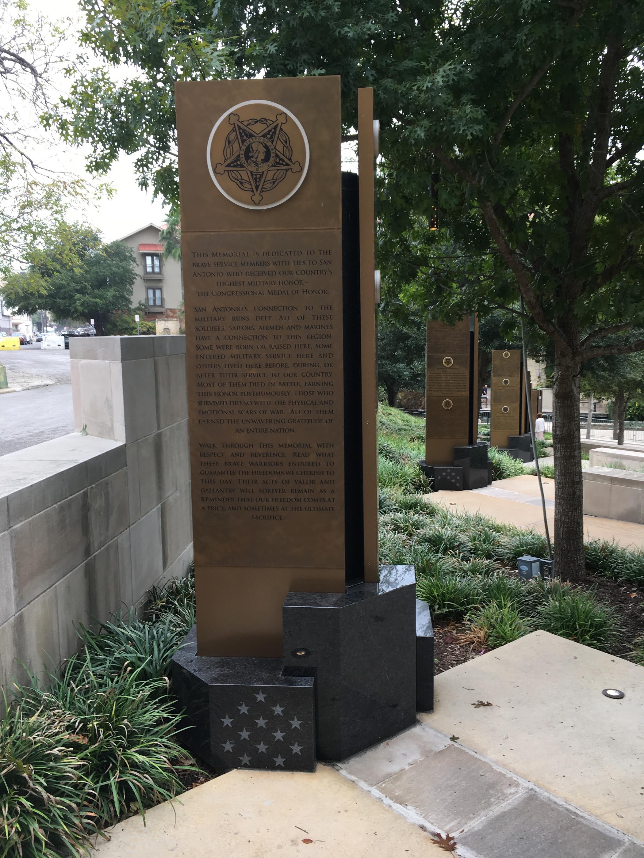 Zoom on the image : the San Antonio Medal of Honor Memorial Monuments Garden Walk