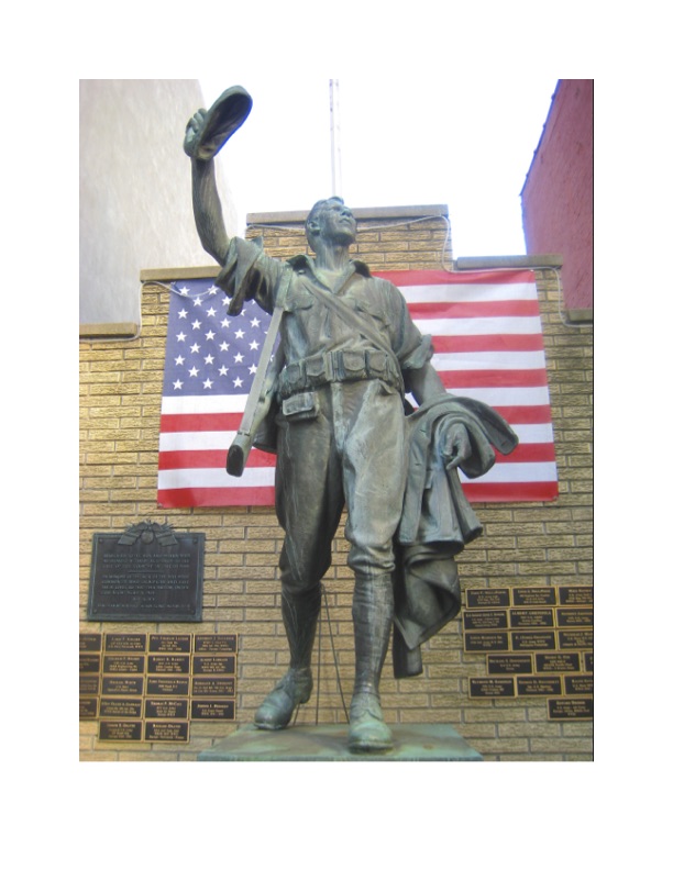 Zoom on the image : Brooklyn War Memorial, Red Hook Doughboy