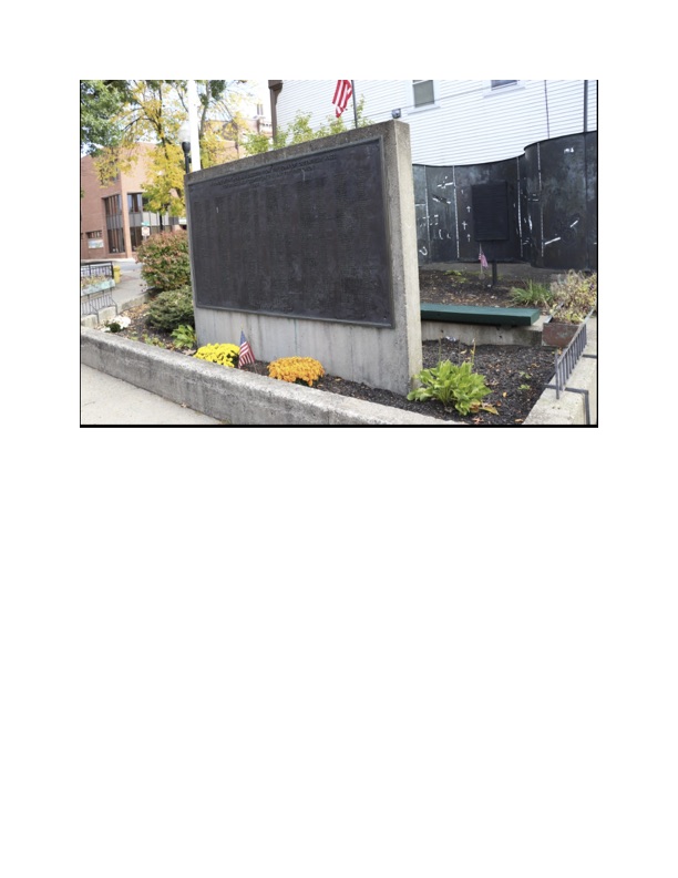 Zoom on the image : Serpentine Wall