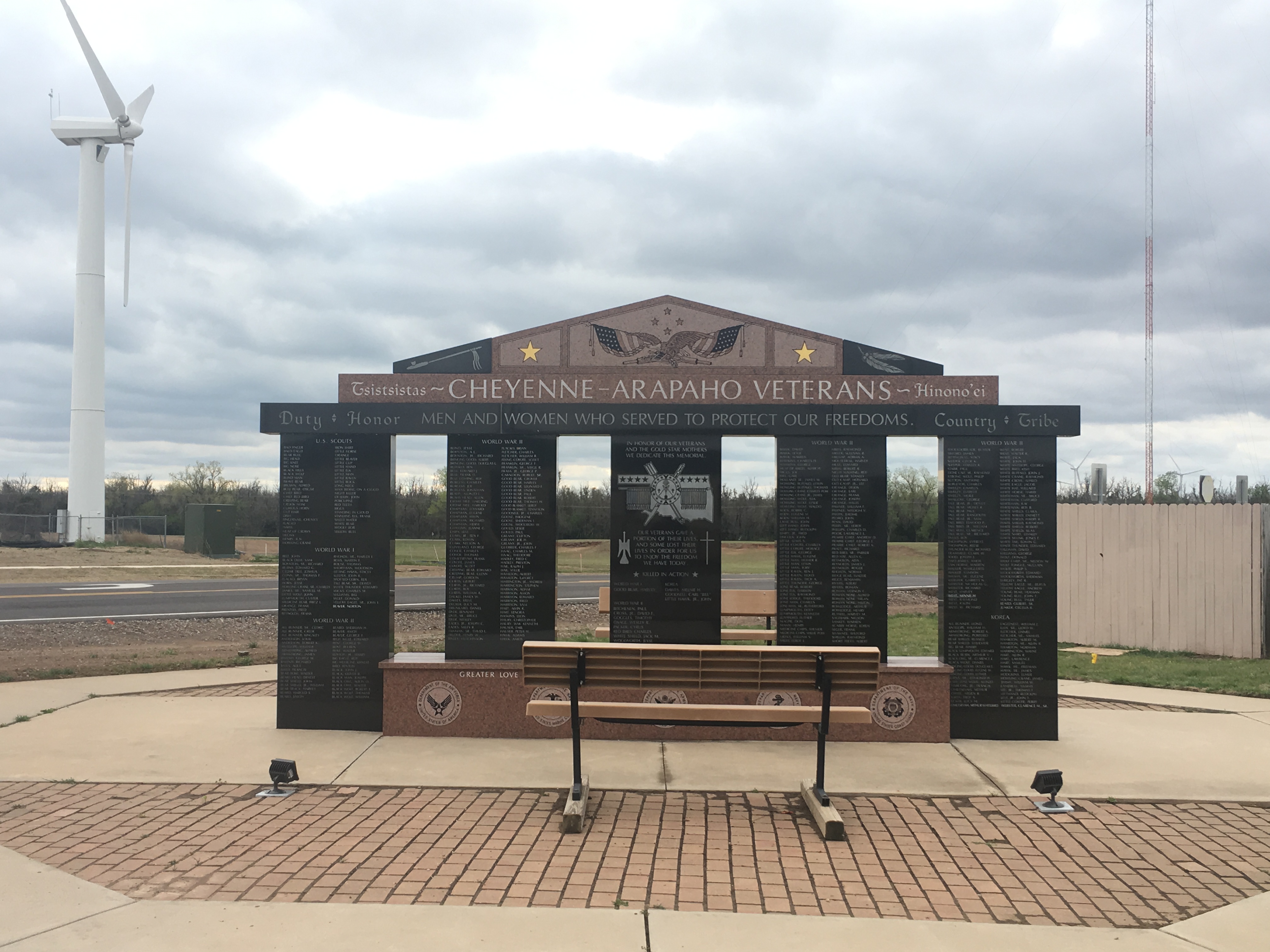 Zoom on the image : Cheyenne and Arapaho Veterans Memorial