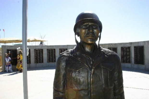 Zoom on the image : Oglala Lakota Veterans Monument