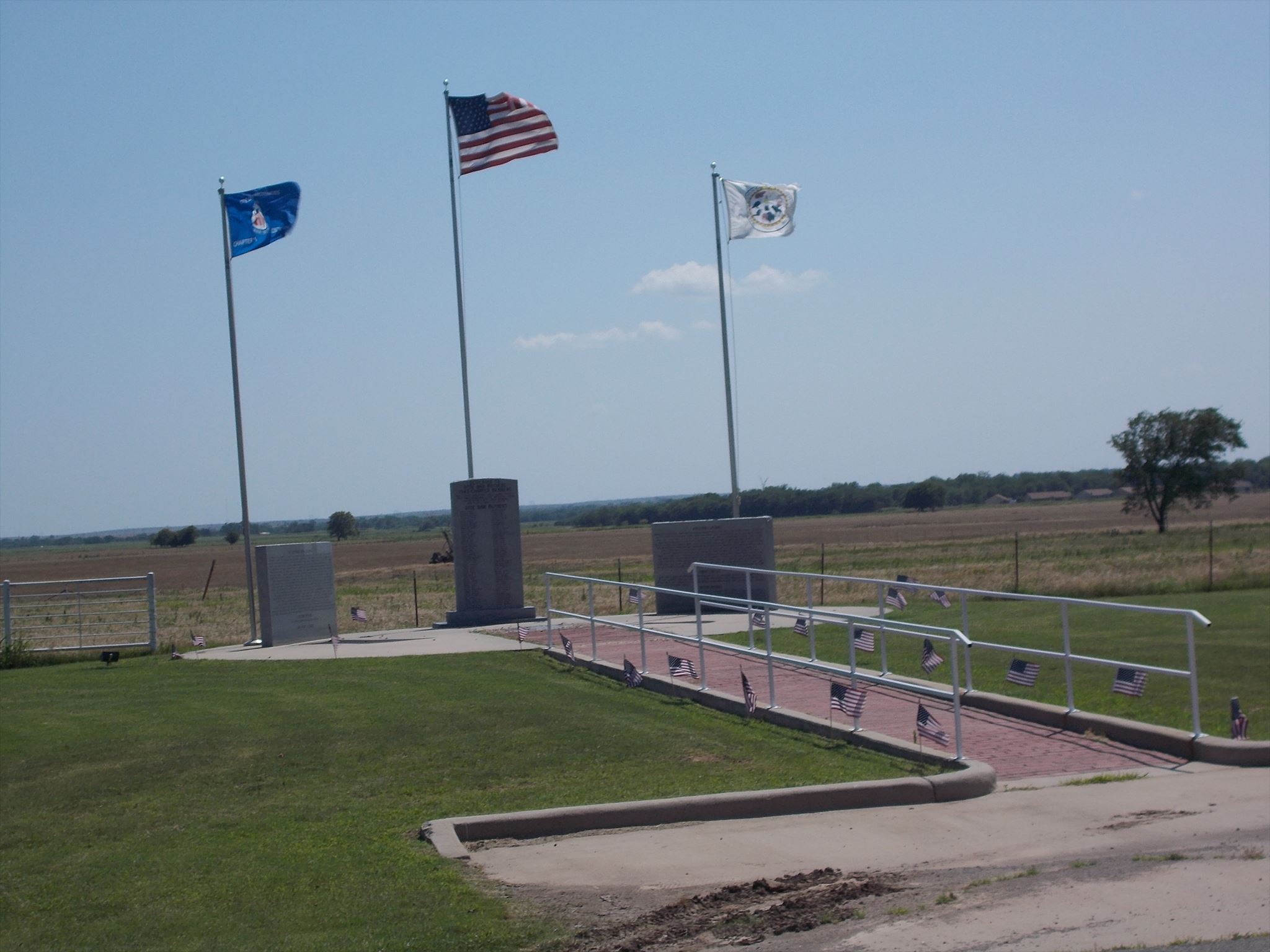 Zoom on the image : Otoe War Mothers Memorial