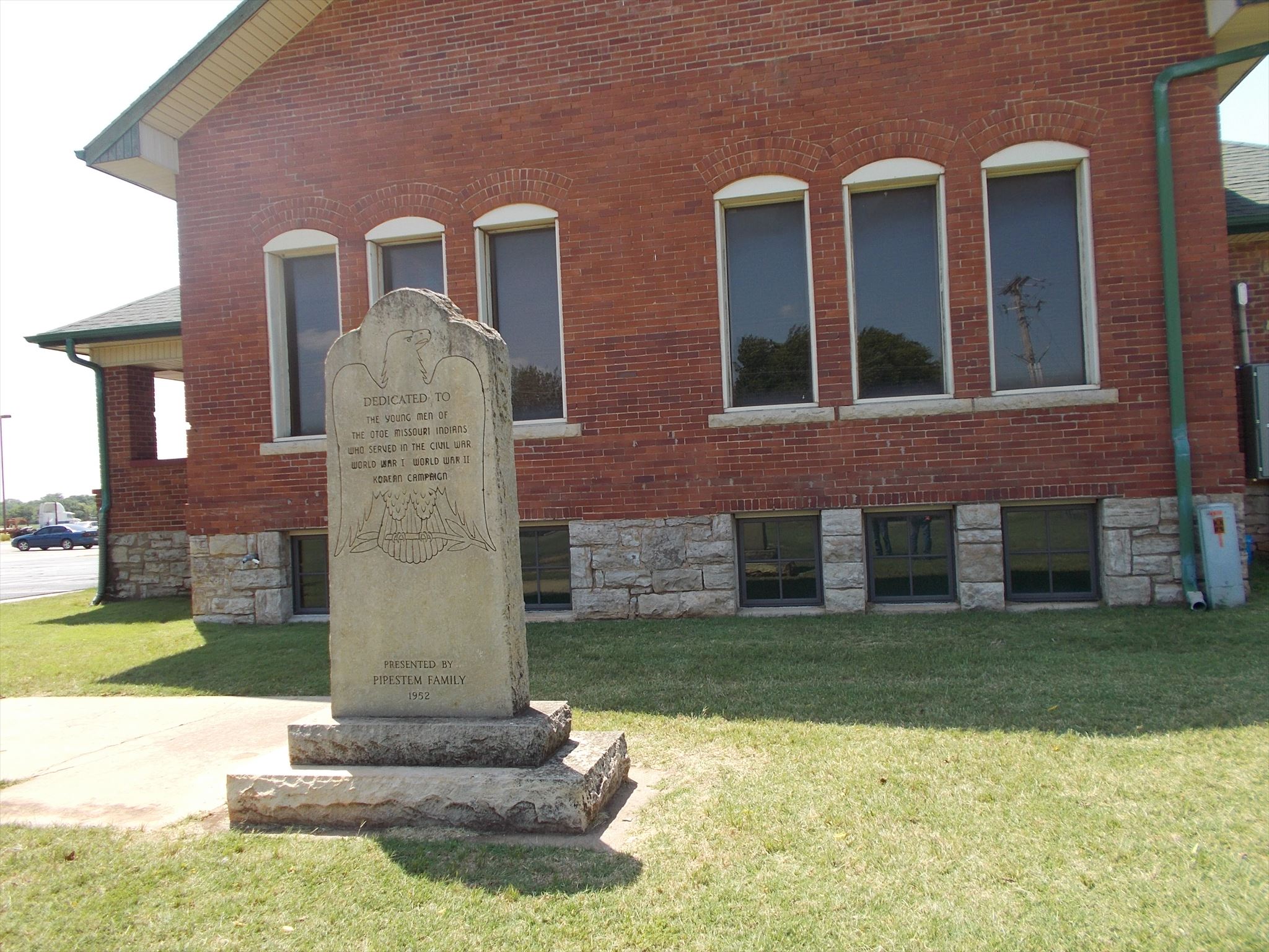 Zoom on the image : Otoe-Missouria War Memorial