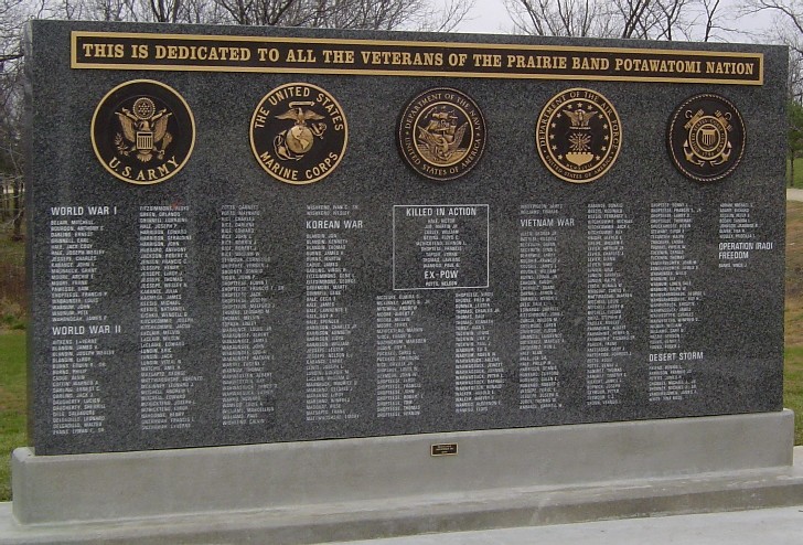 Zoom on the image : Prairie Band Potawatomi Nation Veterans Memorial