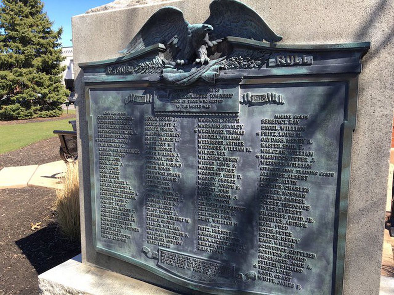 Zoom on the image : Berea Triangle WWI Memorial