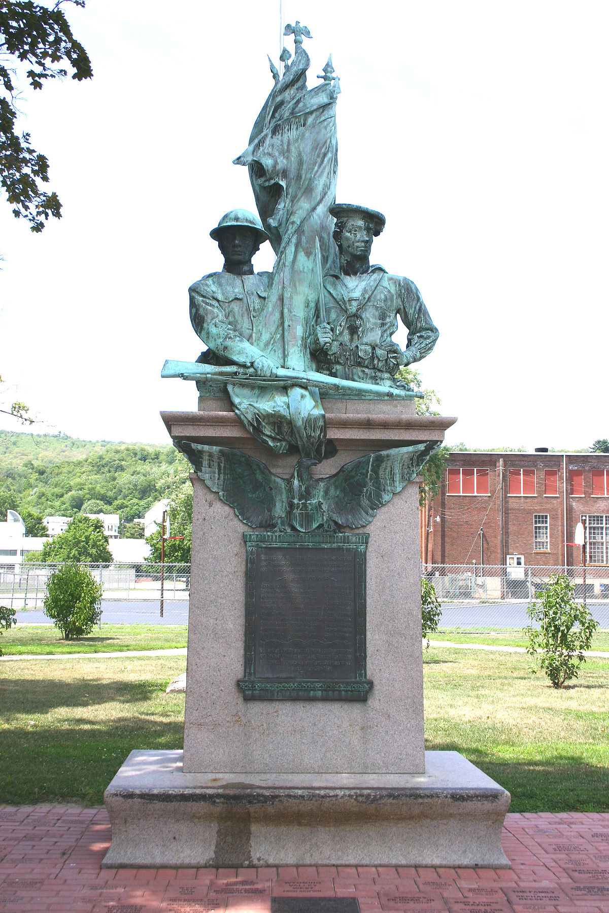 Zoom on the image : Soldiers and Sailors Monument