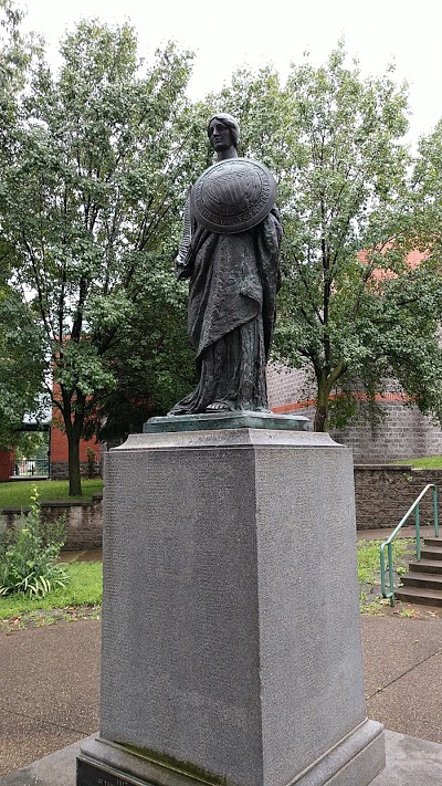 Zoom on the image : World War I Memorial Park