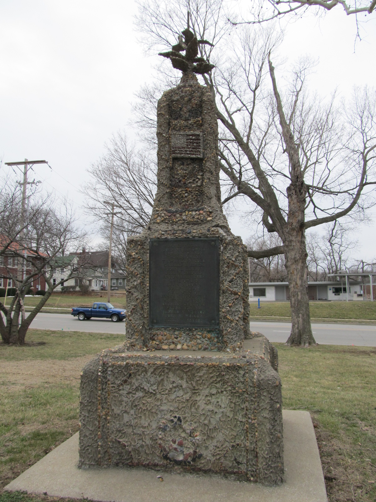 Zoom on the image : Leavenworth County World War Memorial