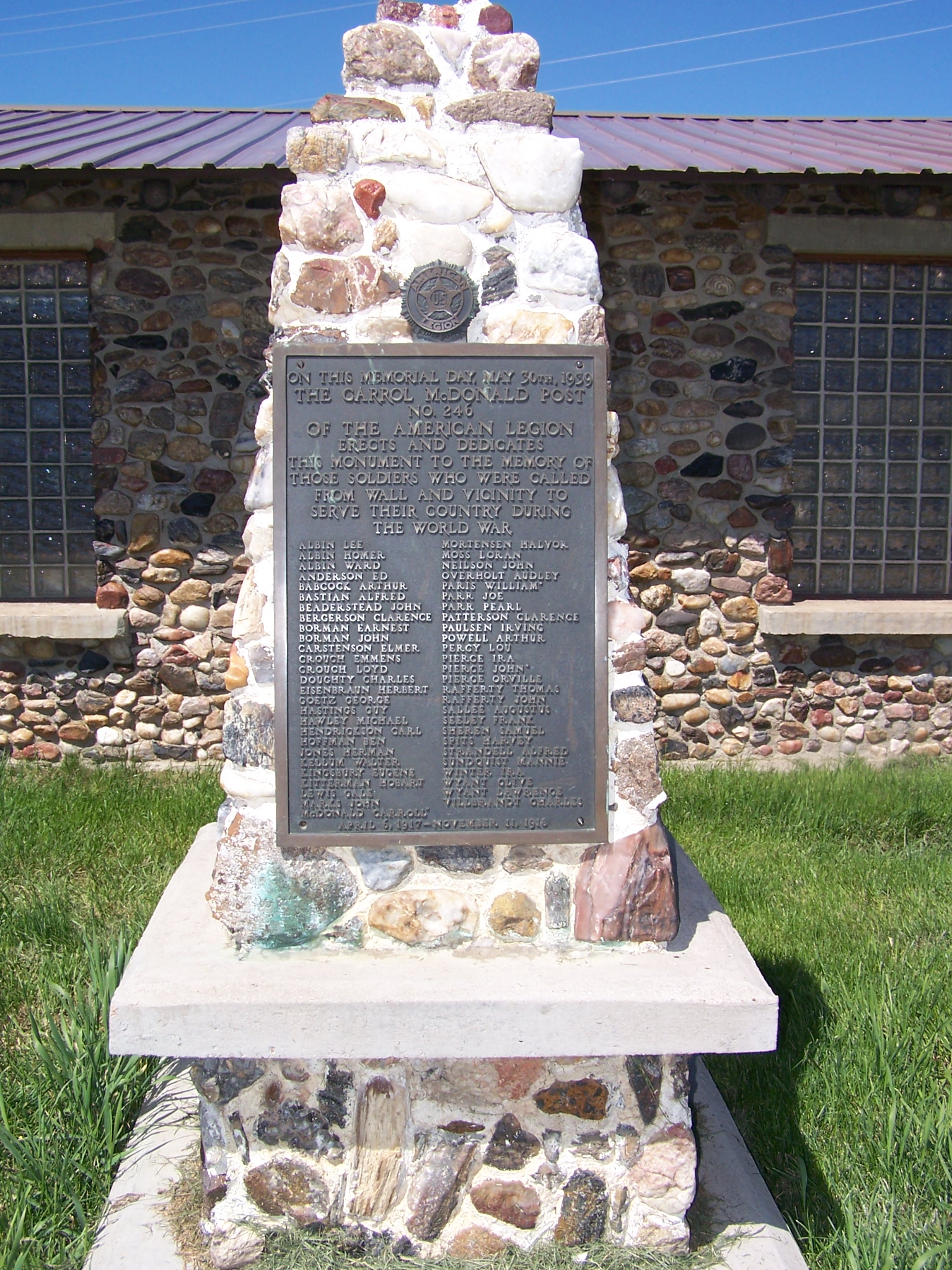 Zoom on the image : Wall World War Memorial