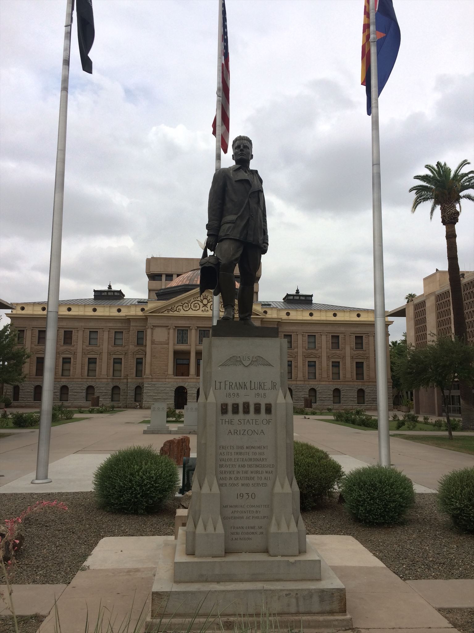 Zoom on the image : Lt. Frank Luke Jr. Monument